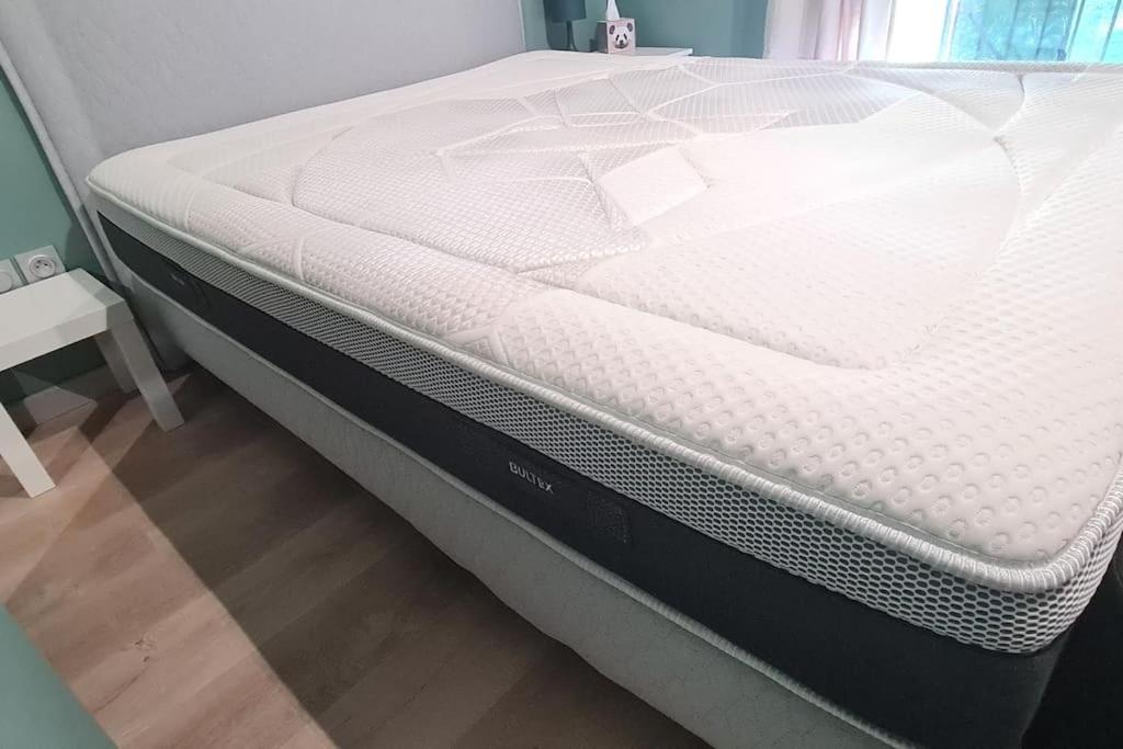 مانت لا جولي Charmant Logement Avec Jacuzzi المظهر الخارجي الصورة
